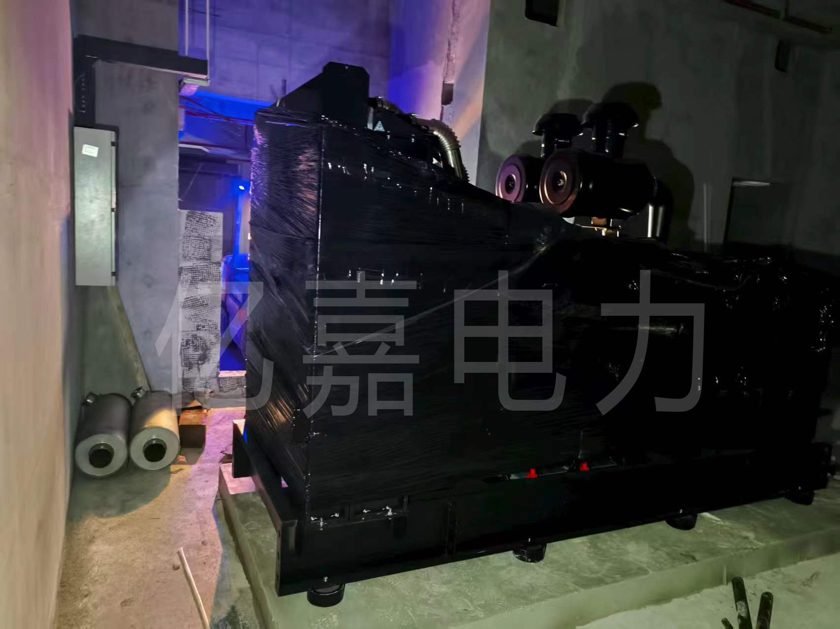 柳州某项目560KW柴油发电机组